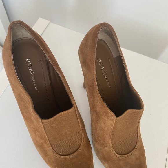 BCBGENERATION Tan Brown Suede Platform Booties - Picture 6 of 6